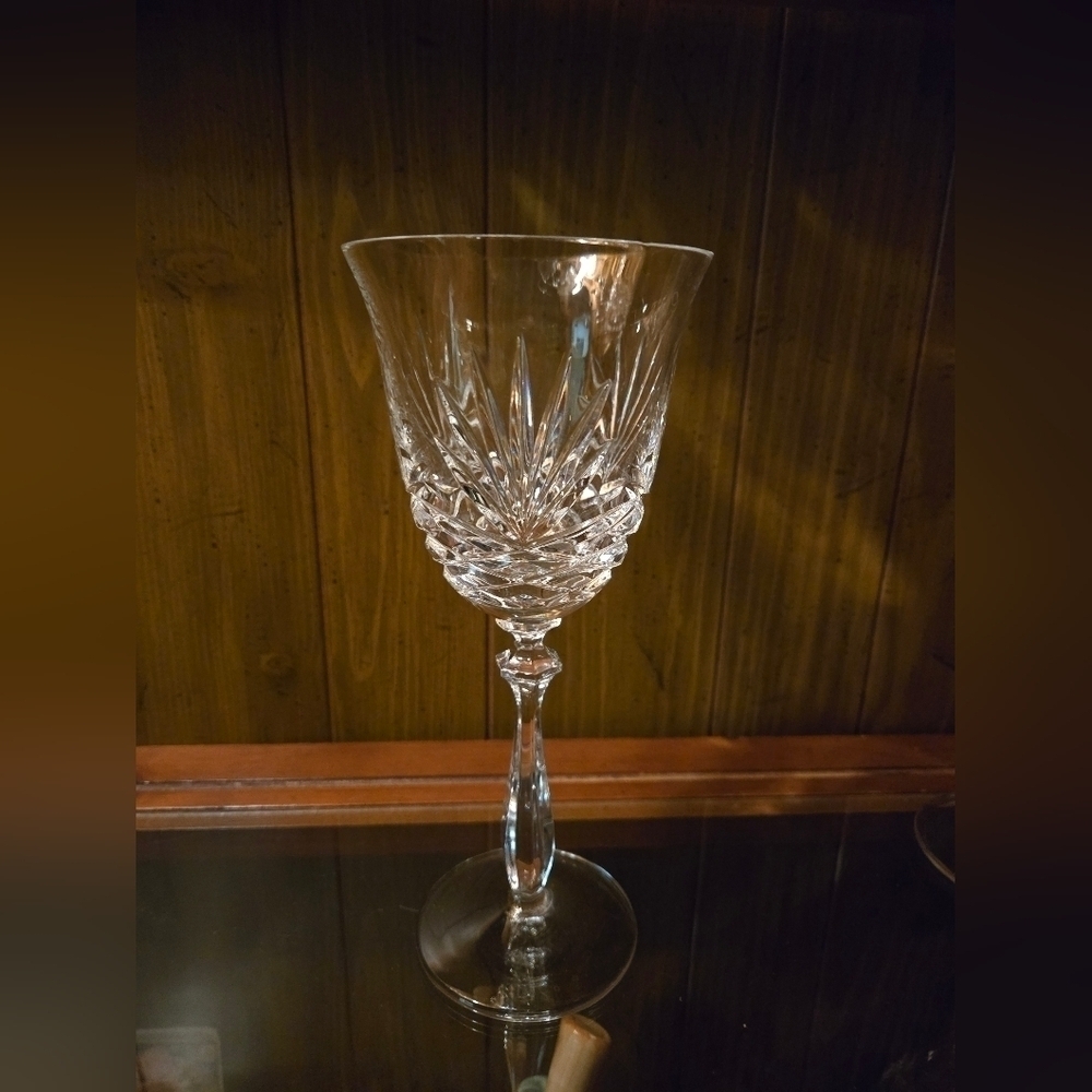 Noritake | Hampton Hall | Crystal Water Goblet Glasses | Set of 3 - Picture 2 of 9